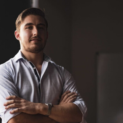 Byron zoekt een Kamer / Studio / Huurwoning / Appartement in Haarlem